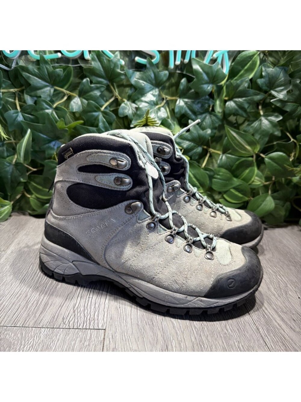 Scarpa R-Evolution Gray GTX Athletic Mid Hiking Trail Boots Shoes M 6.5 W 7.5